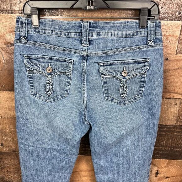Jordache Jeans Cropped Straight Blue Denim 5 Pocket Zip Button Closure Size 8 - Picture 4 of 14